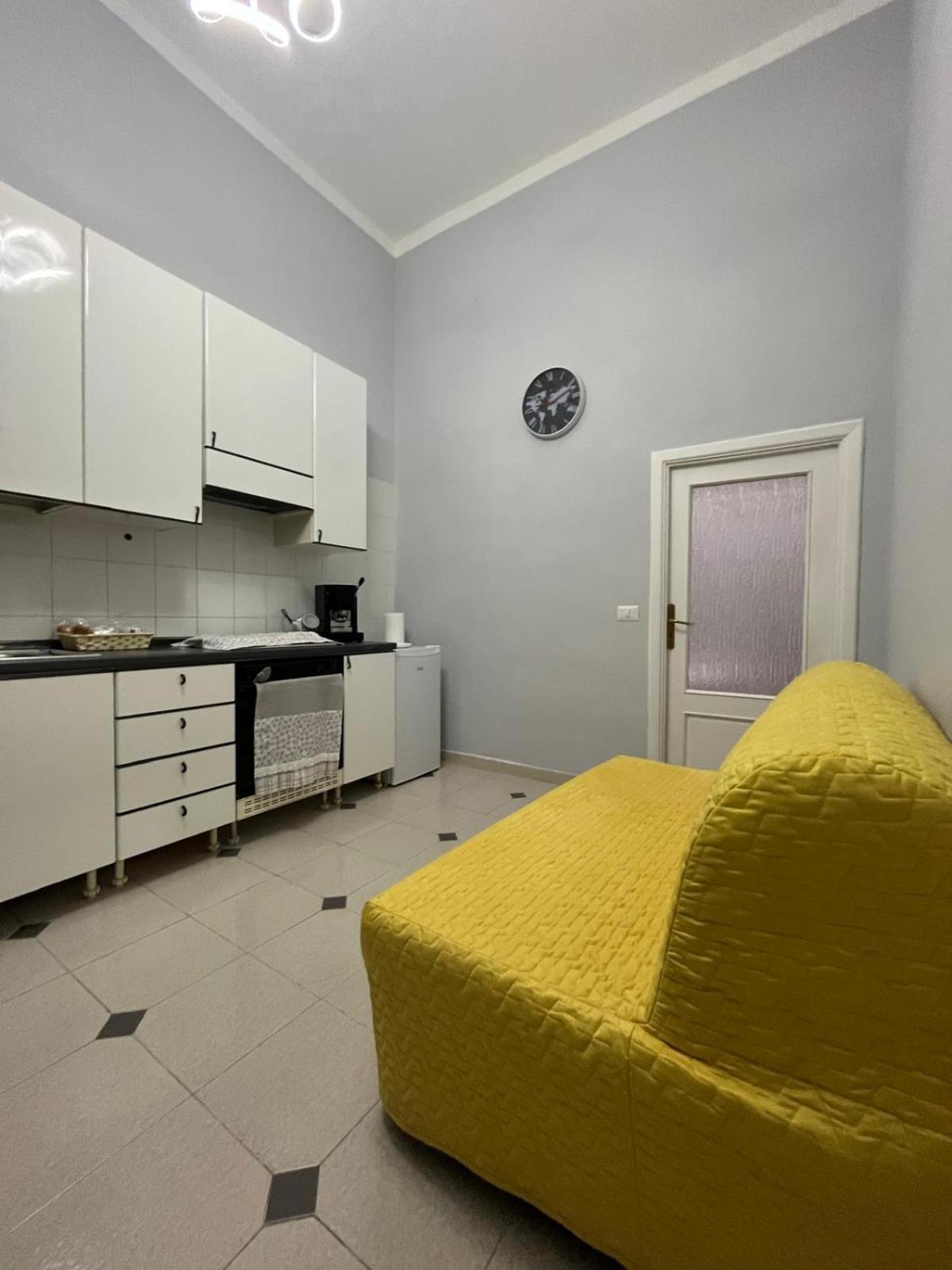 Zimari Apartment Неаполь Экстерьер фото