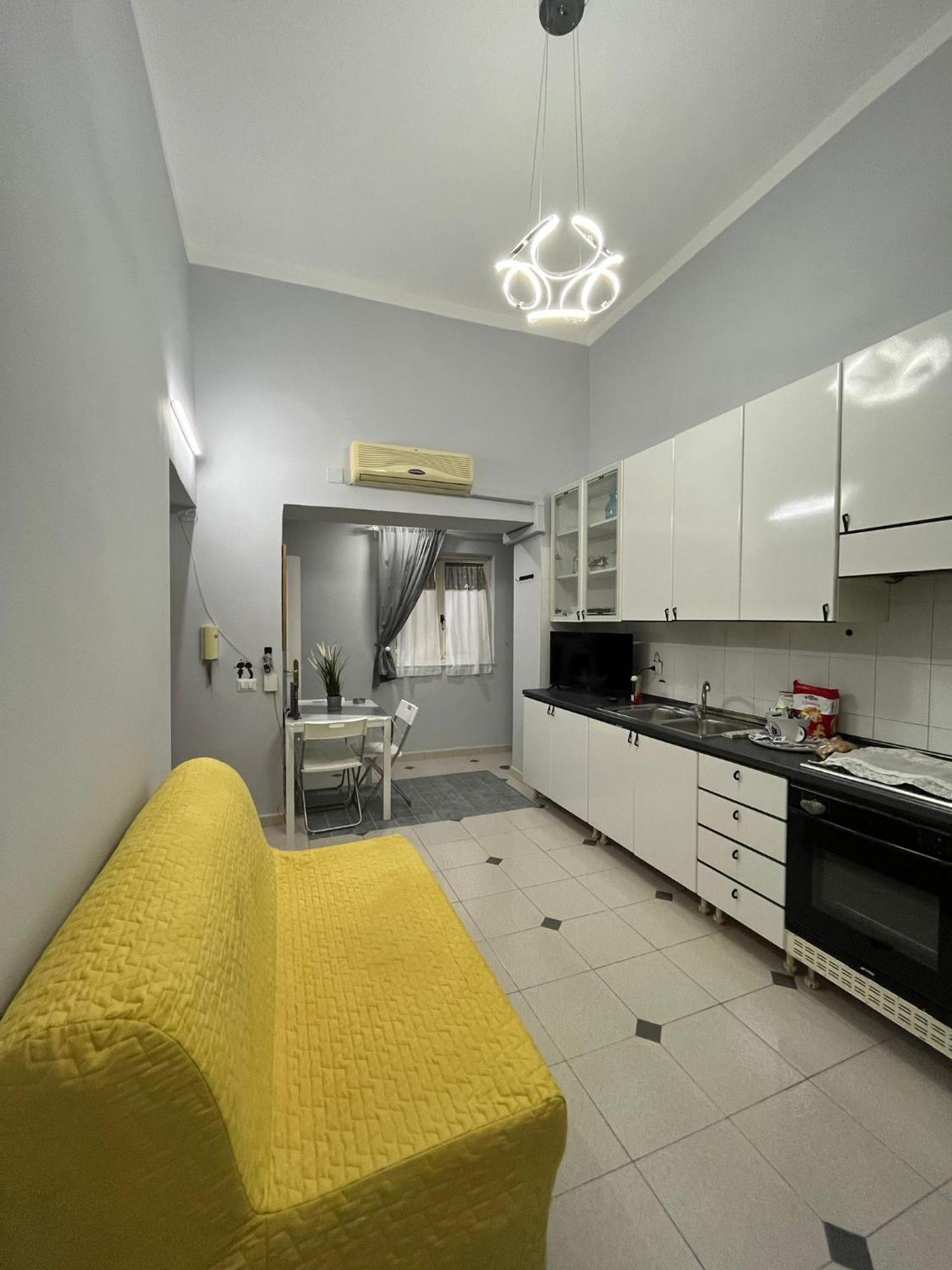 Zimari Apartment Неаполь Экстерьер фото